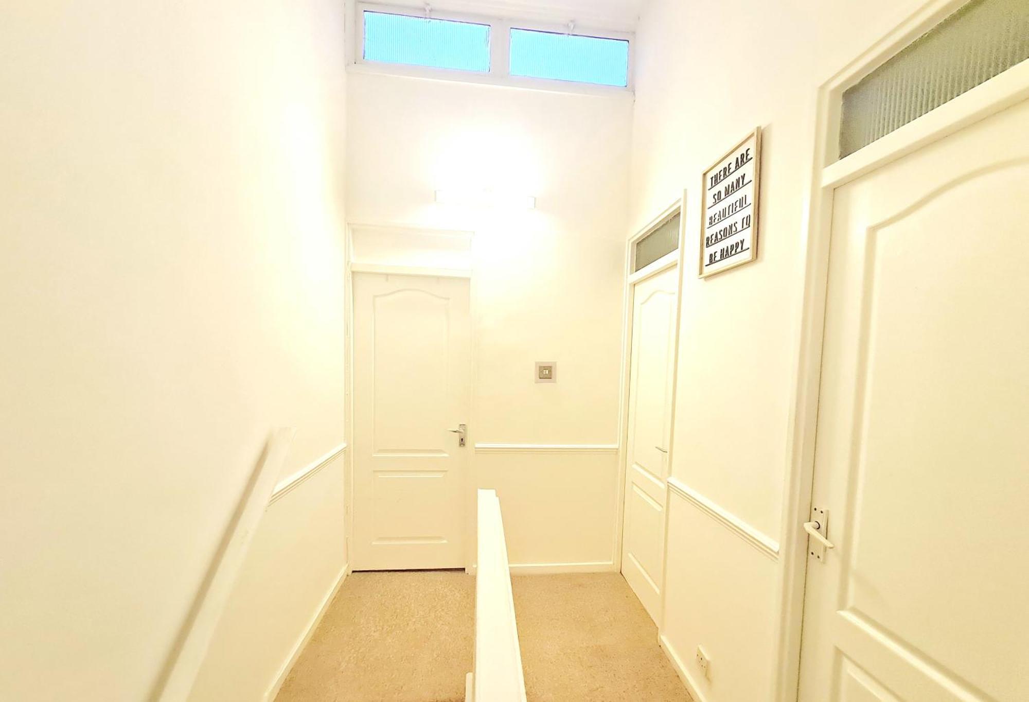 Cosy Luxurious 3 Bedroom House, Free Parking, Free Wifi, Private Garden, Free Netflix Havering Buitenkant foto